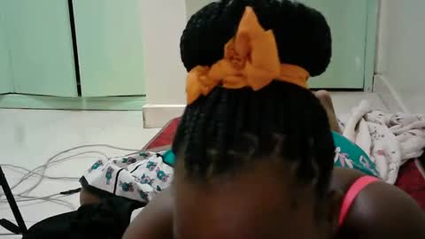 Snapshot of sweet_lilianah chatting on 02.04.25 sweet_lilianah online show from 02.04.25