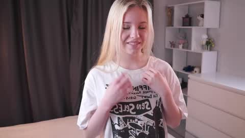 Lily online show from 04.27.26