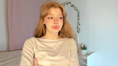 Melissa. Join me on Fansly link in social medias online show from 04.05.26