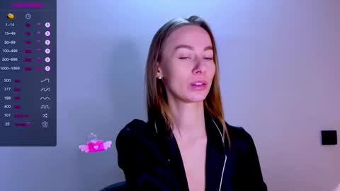 Mia online show from 10.04.25