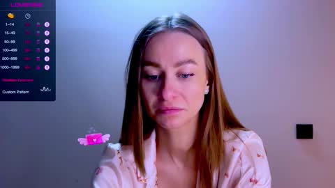 Mia online show from 12.14.25