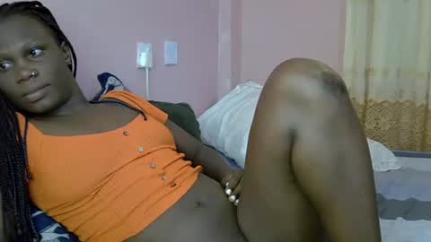 Snapshot of sweet_monalisa93 chatting on 10.05.25 Lisa online show from 10.05.25