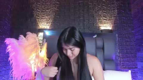 Snapshot of sweet_moniicaa chatting on 10.04.25 Monica  online show from 10.04.25