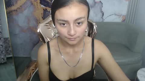 Live 300pm 900pm COLOMBIAN HOUR online show from 03.01.25