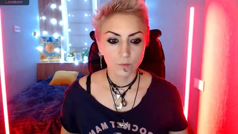 sweet_n_strong online show from 11.30.25