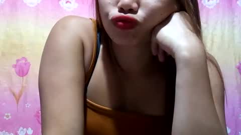 Snapshot of sweet_nina4uxx chatting on 02.14.25 Nina online show from 02.14.25