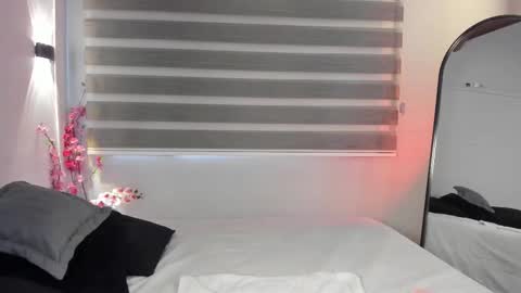 Sweet Obsession online show from 10.16.25