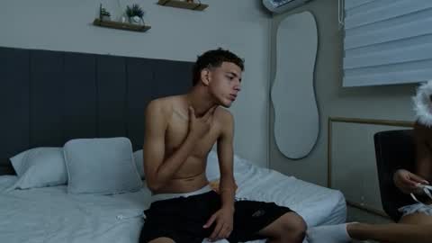 Daniel Thoma y Gaby online show from 12.22.25