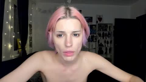 kira online show from 10.20.25