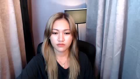 Snapshot of sweet_pee1 chatting on 03.11.25 Jane online show from 03.11.25