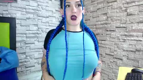  LAUREN  online show from 03.06.25