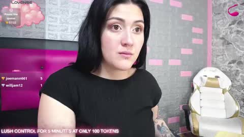 LAUREN  online show from 09.09.25