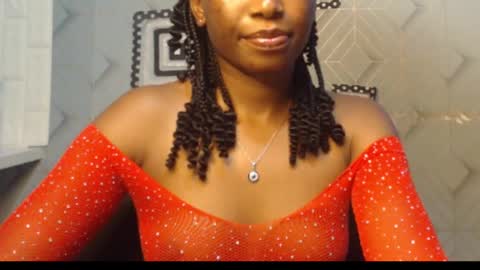 Snapshot of sweet_puna chatting on 02.14.25 Nancy online show from 02.14.25