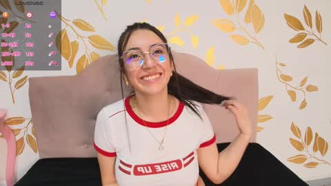 Snapshot of sweet_sammy_7 chatting on 02.04.25 Sammy Lauren online show from 02.04.25