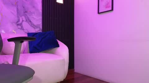 Santiago online show from 10.06.25