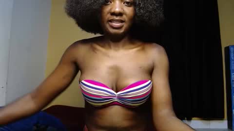 ellanah Tracie online show from 01.09.26