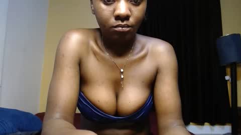 ellanah Tracie online show from 05.16.26