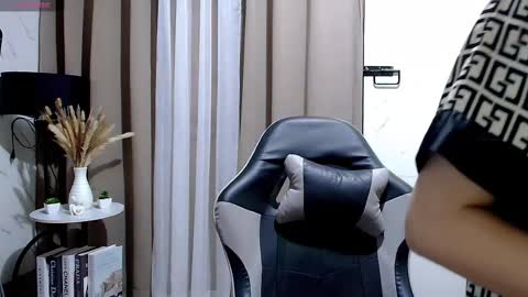 Leah online show from 10.23.25