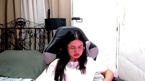 Leah online show from 12.20.25