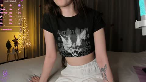 Snapshot of sweet_sonechka chatting on 02.01.25 sweet_sonechka online show from 02.01.25