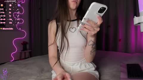 Snapshot of sweet_sonechka chatting on 02.16.25 sweet_sonechka online show from 02.16.25