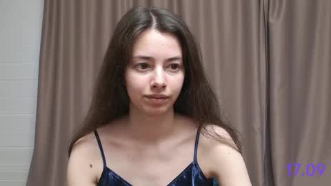 Snapshot of sweet_sweet_angel chatting on 09.17.25 Angel online show from 09.17.25