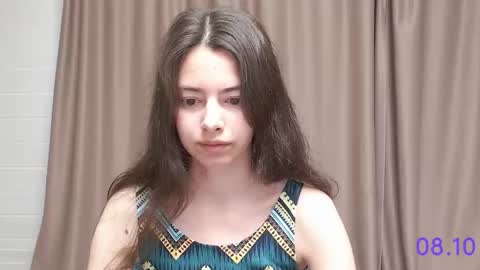 Snapshot of sweet_sweet_angel chatting on 10.08.25 Angel online show from 10.08.25