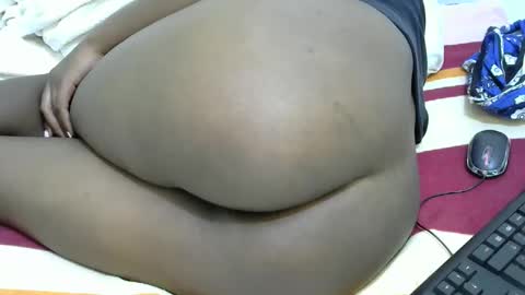 Snapshot of sweet_veebouset chatting on 09.16.25 sweet_veebouset online show from 09.16.25