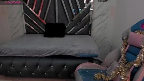sweet_venus4 online show from 12.31.24
