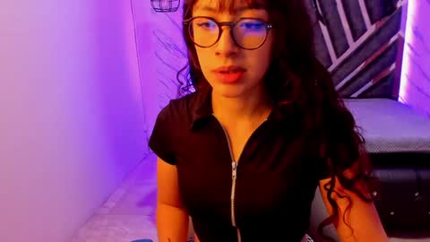 sweet_venus4 online show from 01.04.25