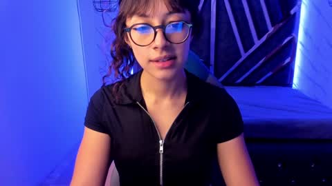 sweet_venus4 online show from 01.04.25