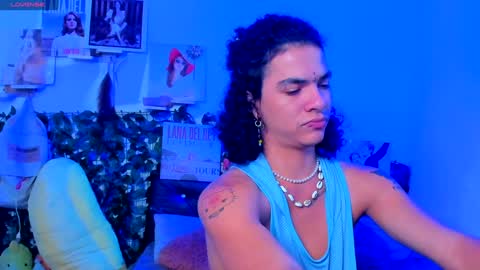 Steven independent model online show from 12.17.24