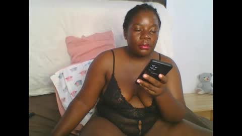 Snapshot of sweetafricangal chatting on 01.06.25 NASHA online show from 01.06.25