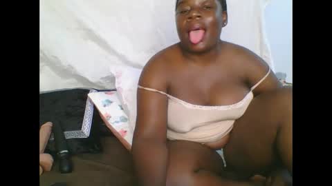 Snapshot of sweetafricangal chatting on 01.07.25 NASHA online show from 01.07.25