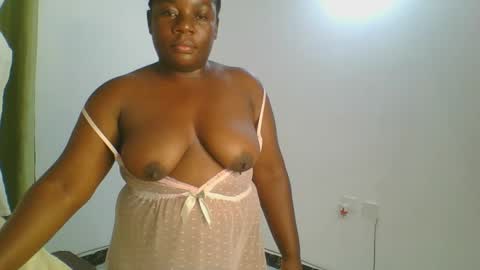 Snapshot of sweetafricangal chatting on 02.05.25 NASHA online show from 02.05.25