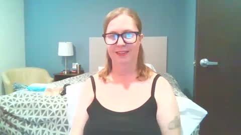 Snapshot of sweetandnaughty123 chatting on 10.18.25 sweetandnaughty123 online show from 10.18.25