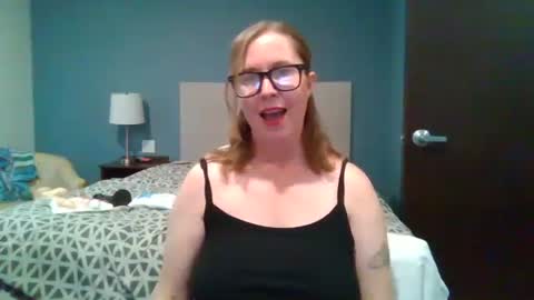 Snapshot of sweetandnaughty123 chatting on 10.19.25 sweetandnaughty123 online show from 10.19.25