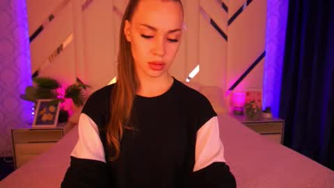 SweetAngellic online show from 10.06.25