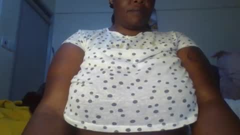 Snapshot of sweetbaby46 chatting on 09.16.25 sweetbaby46 online show from 09.16.25