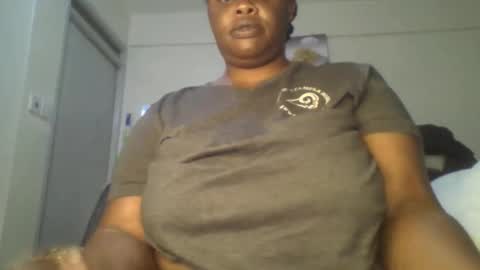 Snapshot of sweetbaby46 chatting on 09.20.25 sweetbaby46 online show from 09.20.25