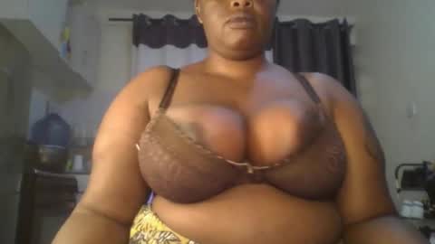 Snapshot of sweetbaby46 chatting on 09.30.25 sweetbaby46 online show from 09.30.25