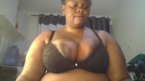 Snapshot of sweetbaby46 chatting on 10.03.25 sweetbaby46 online show from 10.03.25