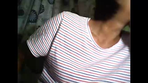 Snapshot of sweetbella24 chatting on 12.18.25 im anne online show from 12.18.25