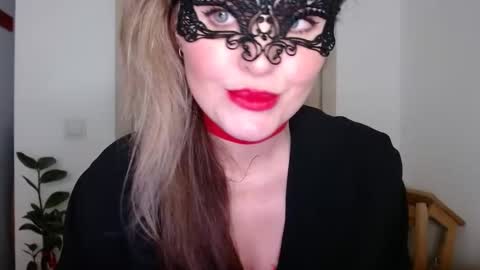 Snapshot of sweetberryxxx chatting on 12.28.24 Diana online show from 12.28.24