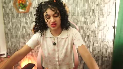 Salom independent model online show from 05.11.26