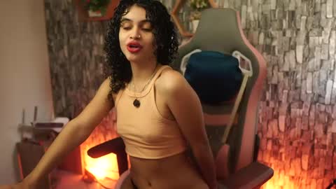 Salom independent model online show from 05.22.26
