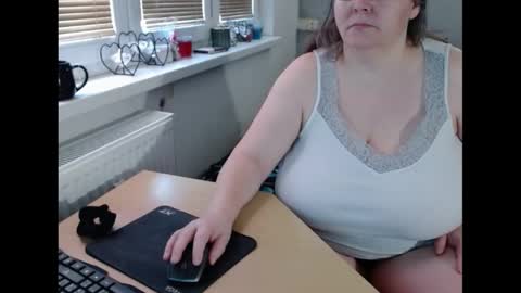 Sweetboobs85h online show from 02.22.25