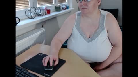 Sweetboobs85h online show from 02.22.25