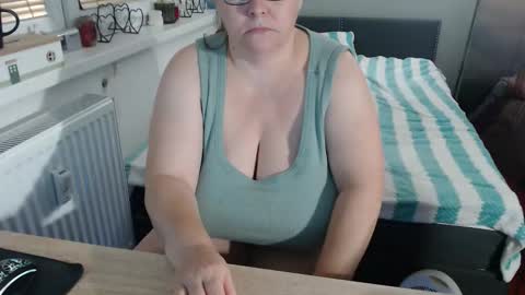 Sweetboobs85h online show from 10.28.25