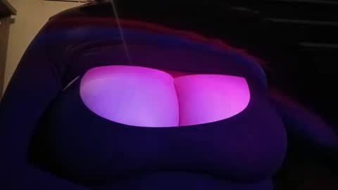 Snapshot of sweetcalciferr chatting on 11.21.25 sweetcalciferr online show from 11.21.25